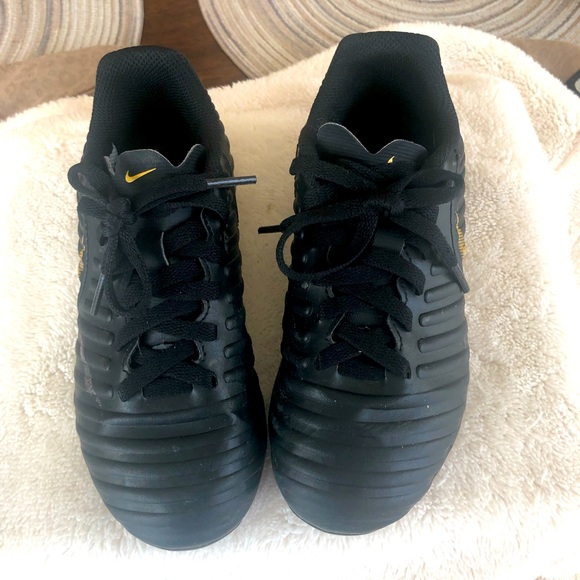 Nike Other - Nike Size 11C Jr Tiempo Legend 9 Club MG kids black soccer shoe lace closure